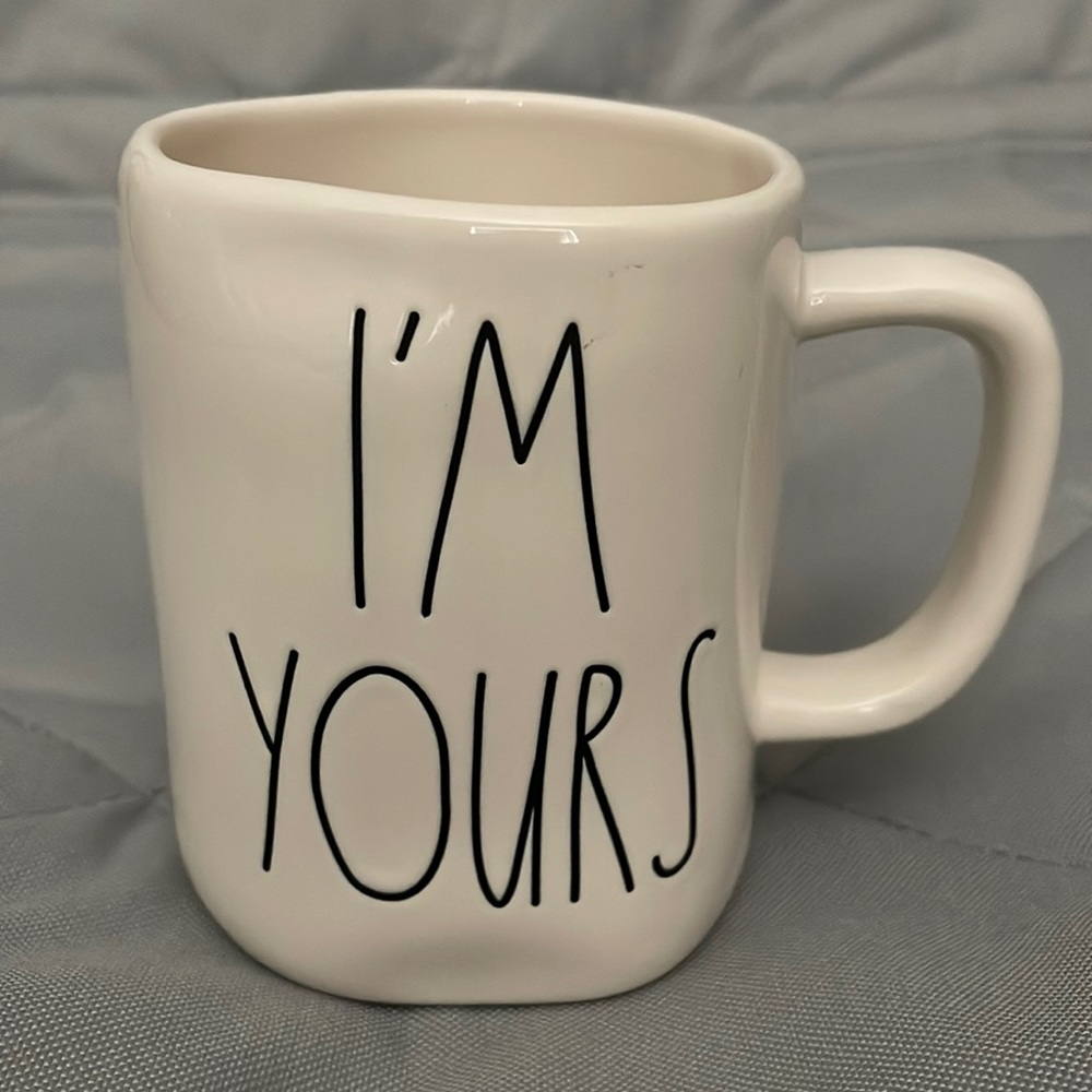 Rae Dunn I’M YOURS Mug.